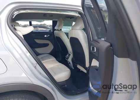 2024 Volvo Xc40 B5 Plus Bright Theme из США, поврежденный, VIN YV4L12UE9R2226001